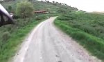 Lustiges Video : Überraschung für Mountainbiker