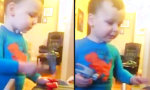 Lustiges Video - Zweijähriger Handwerker