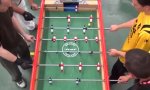 Krasser Move beim Tischfußball