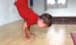 Funny Video : Handstand-Liegestütz