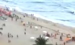 Funny Video : Kleines Stürmchen am Strand