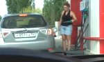 Lustiges Video : Frauen beim Tanken