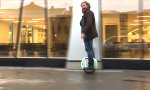 Lustiges Video : Airwheel auf eisiger Straße