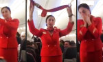 Fußball-Fans im Flugzeug