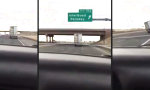 Lustiges Video : Windig auf dem Highway