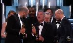 Lustiges Video : Gewinnerverkündung bei Oscars verpeilt