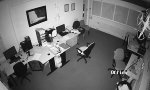 Lustiges Video : Wenn der Laptop das Büro abfackelt