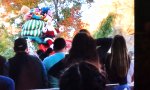 Movie : Santa nicht ganz fest im Sattel