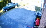Funny Video - Wenn du ein Bullsey am Garagentor hast