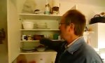 Funny Video - Nicht alle Tassen im Schrank