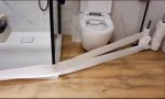 Funny Video : Im sanitären Orbit gefangen