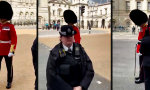 Lustiges Video : Pomp mit Maßstab