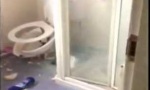 Movie : Kleiner Streich im Badezimmer